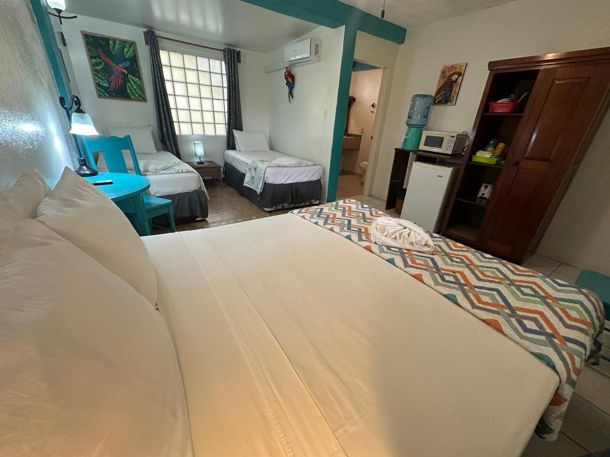 All Seasons Belize Hopkins Buitenkant foto