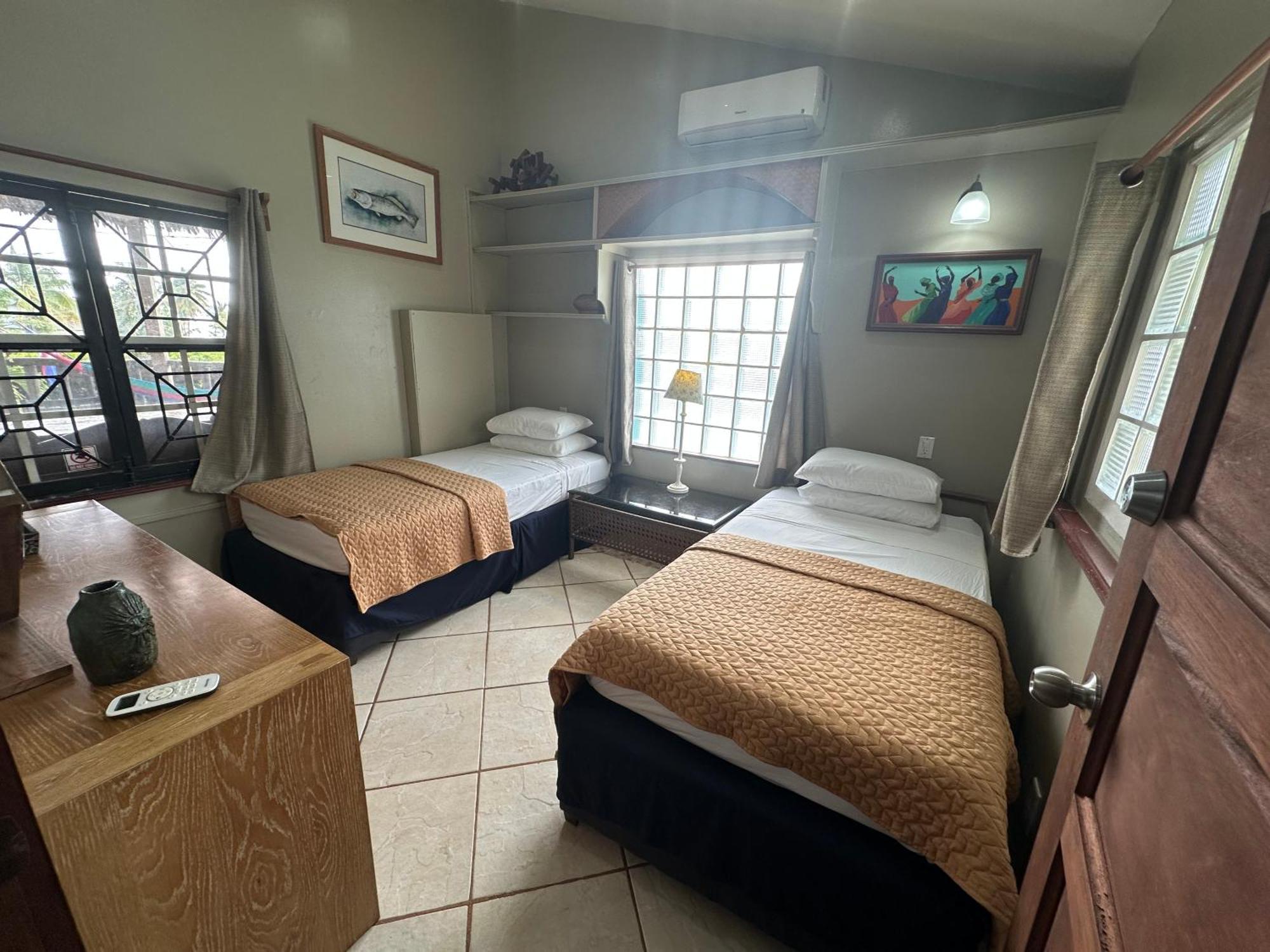 All Seasons Belize Hopkins Kamer foto